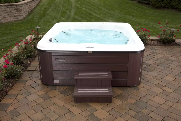 Nordic hot tub Encore - 6 person hot tub 